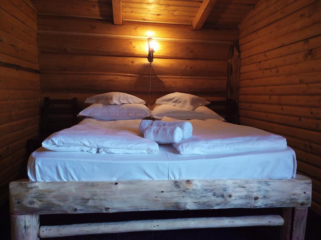 Casa Muntelui - Sambata Pensjonat Sîmbăta de Sus Pokój zdjęcie